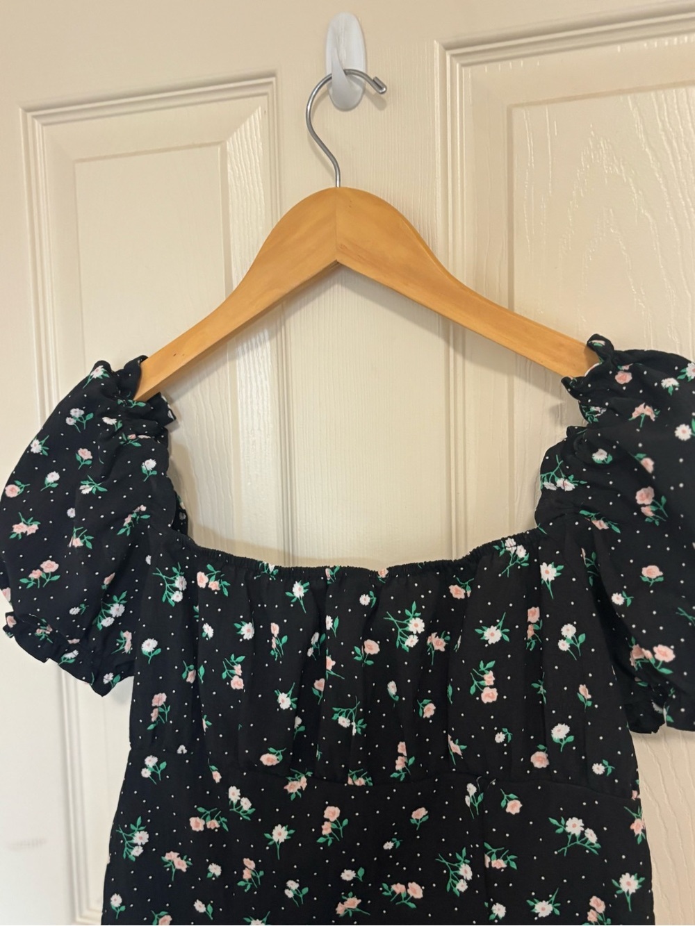 H&M Divided Black Floral Puff Sleeve Mini Dress Spring Brunch Garden Party Style - Picture 6 of 7
